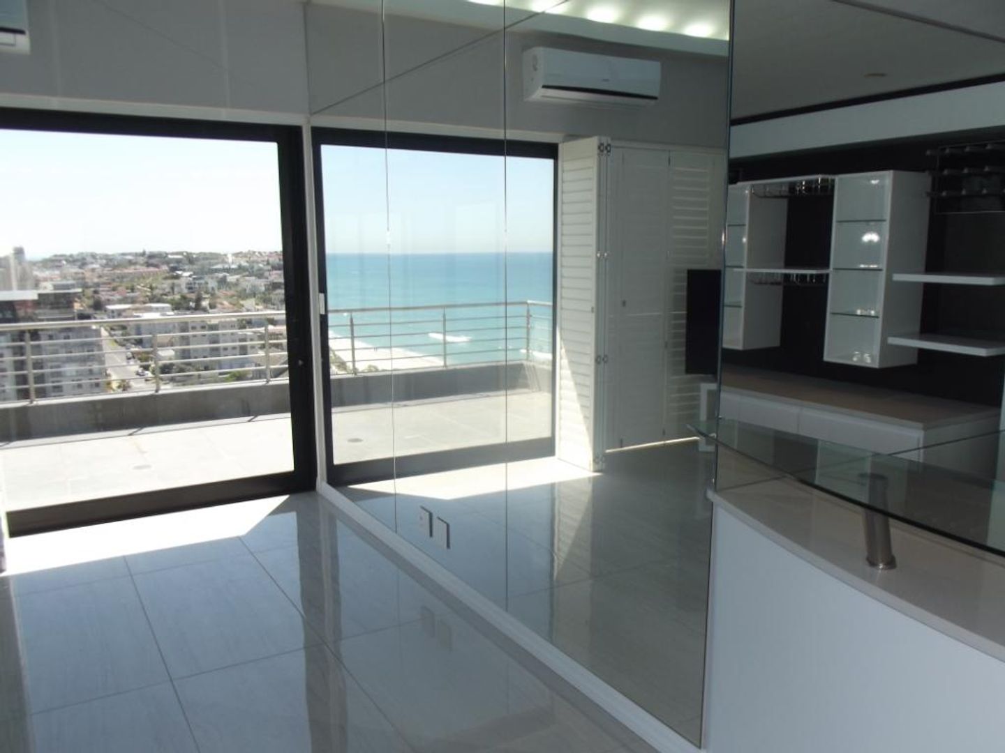 3 Bedroom Property for Sale in Bloubergrant Western Cape